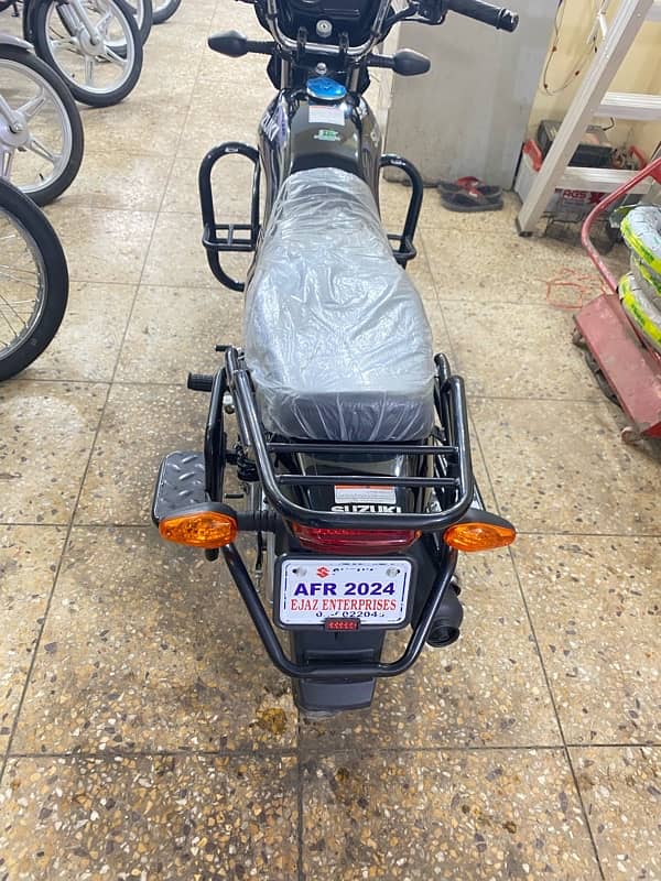 SUZUKI GD 110S 2024 ONLY 1 month used LIKE BRAND NEW WITH TUBELES TYRE 1