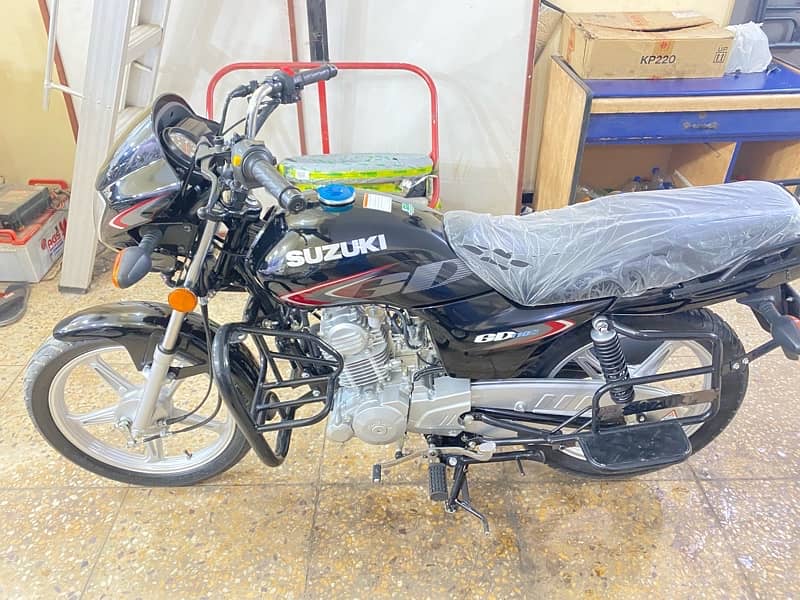 SUZUKI GD 110S 2024 ONLY 1 month used LIKE BRAND NEW WITH TUBELES TYRE 10