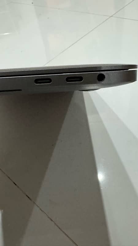 Macbook pro 2017 16gb 512gb 1