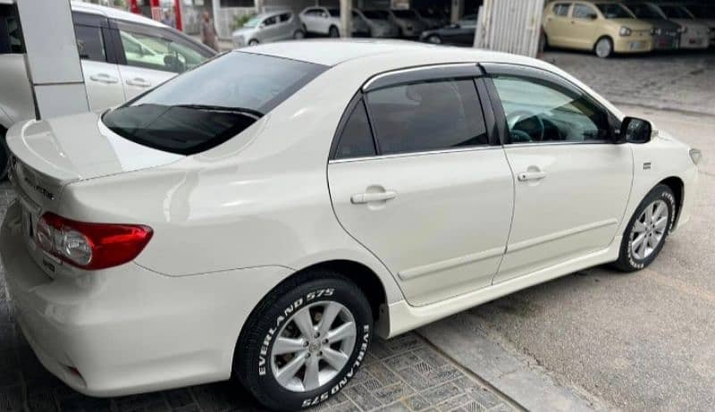 Toyota Corolla Altis 2011 3