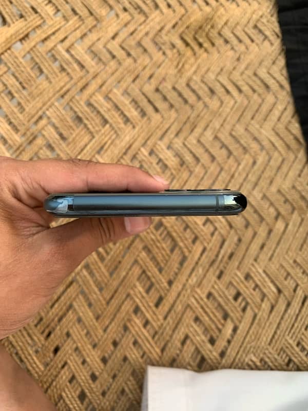 Iphone 11 pro max Back change 5