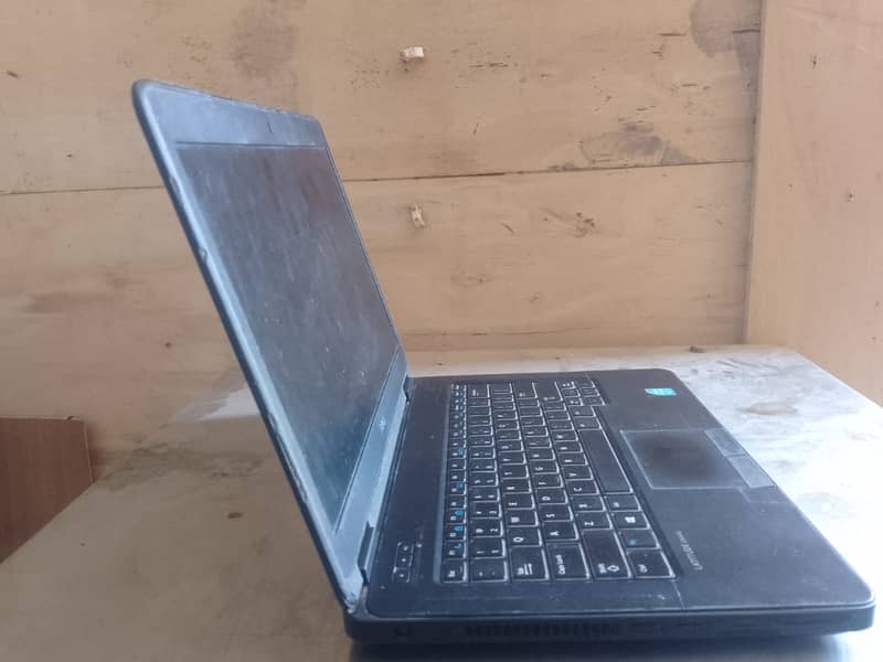 Dell Laptop - Intel Core i5 | 4GB RAM | 154GB Storage | 4K Display 1