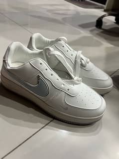 Brand new Sneaker shoes 0