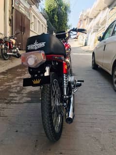 urgent sell bike modifi ha original sam na sara  537 km chala ha 0