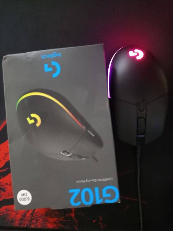 Logitech g102 lightsync (10/10) 1