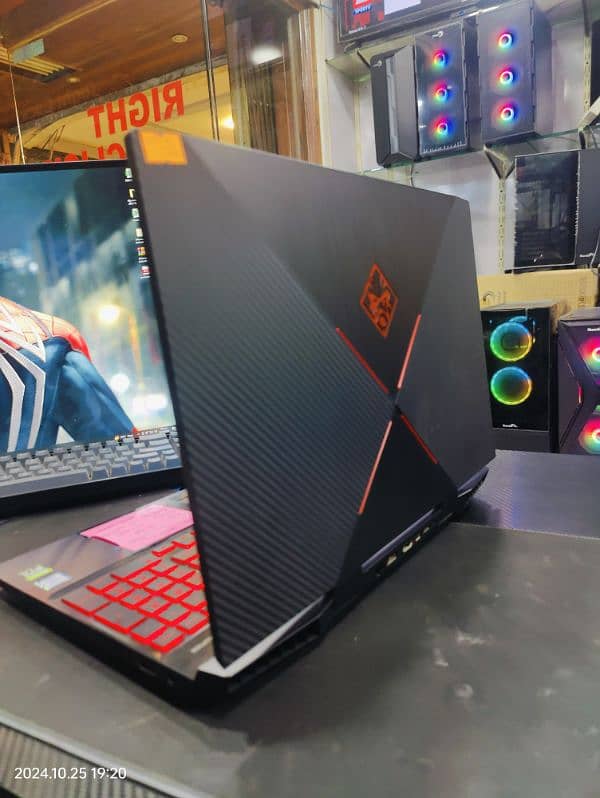 Hp gaming laptop I 7 9th 16gb 512 rtx 2060 6gb 144 hz 19