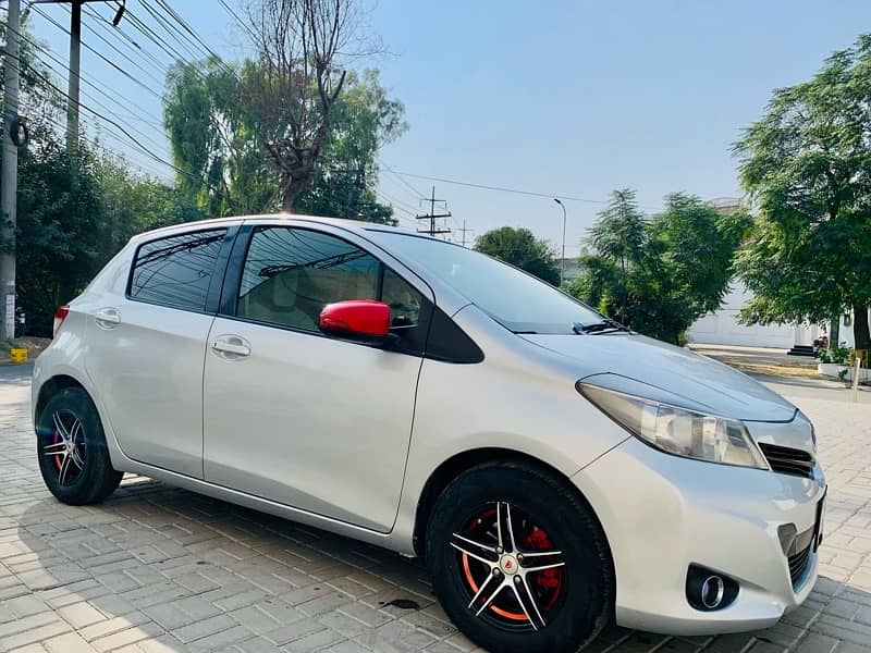 Toyota Vitz 2015 2