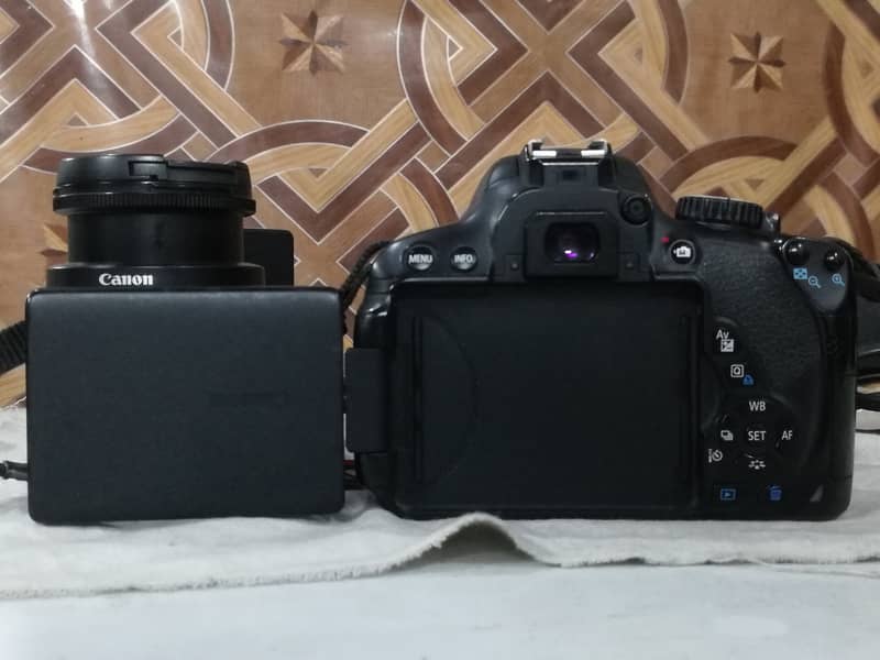 Canon 650d Touch dslr camera with two lenses for photos and videos 9