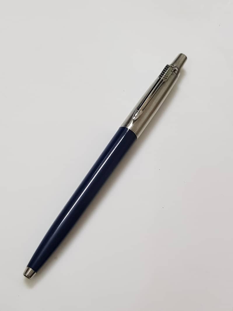 Pen and Pens (Parker / Sheaffer) 18