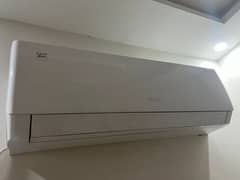 Gree 1.5 ton Inverter only 2 months used in Excellent condition