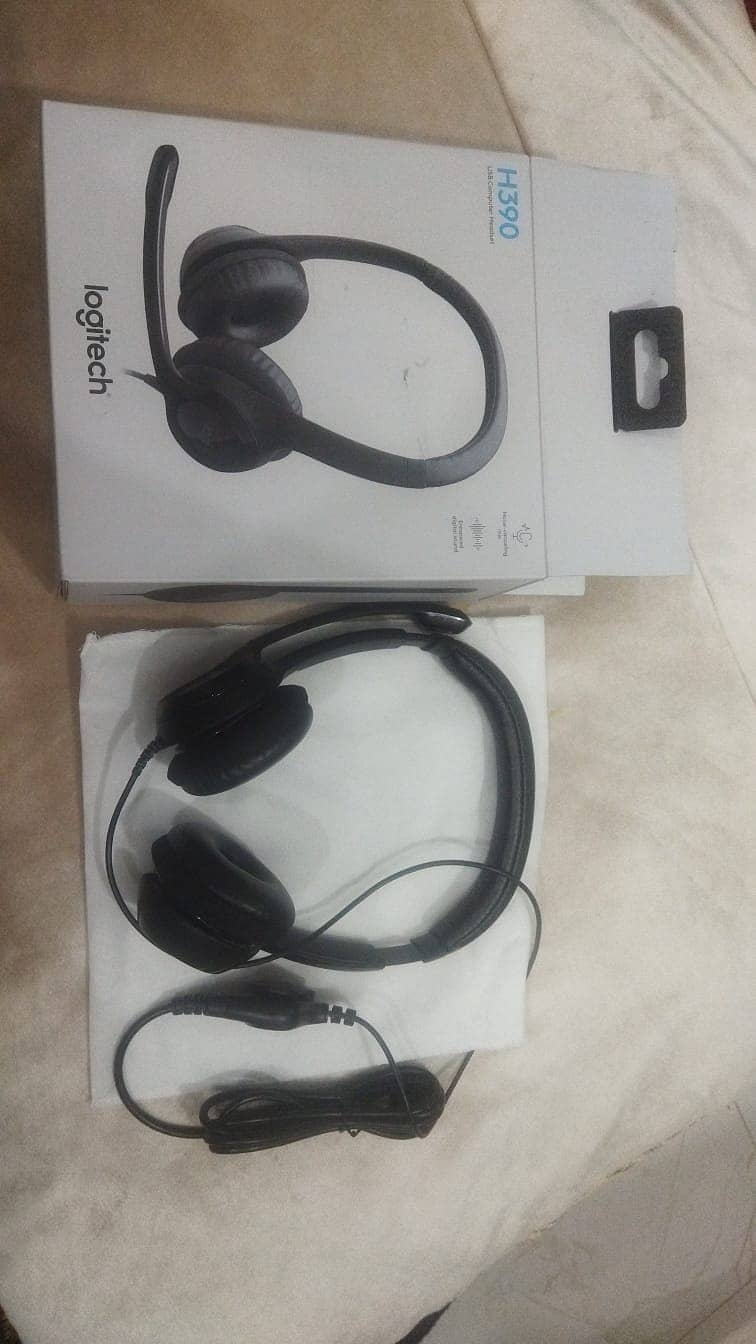 Logitech H390 Wired Headphones with complete noise cancellation 0