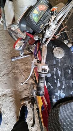 honda cd70  2005 model all original koi Kam ni bike main all ok