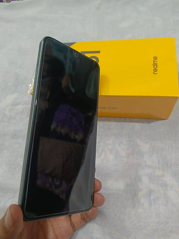 Realme C61 3