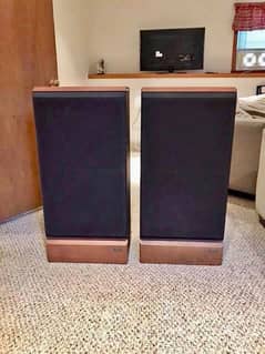 Advent Maestro Lagendery Speakers Made in US