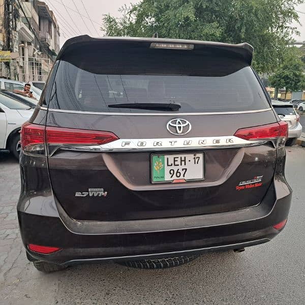 Toyota Fortuner 2017 1