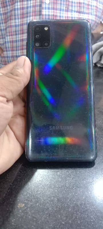 samsung A31 4gb 128gb only minior glaas break 4