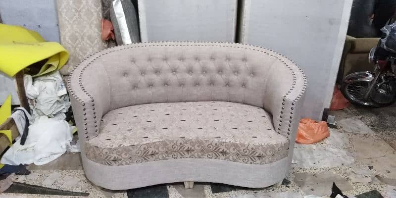 Seven seter sofa bnwanay k lya abi what'sapp pa contact kray 15