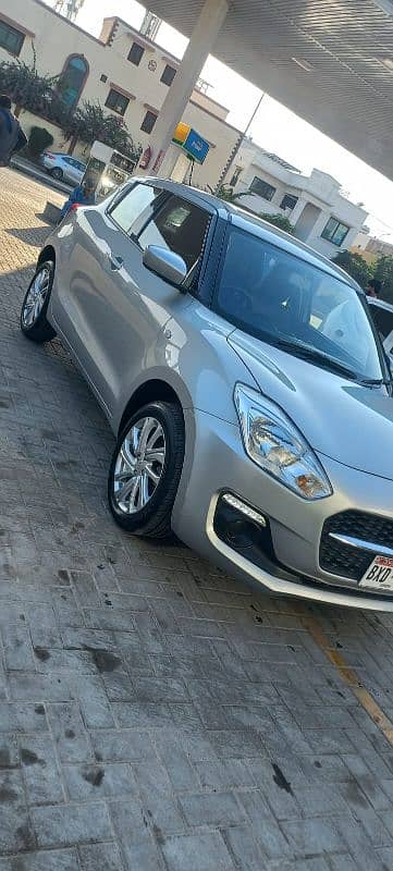 Suzuki Swift 2022 GL CVT 0