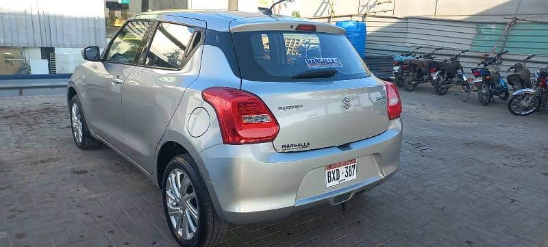 Suzuki Swift 2022 GL CVT 8