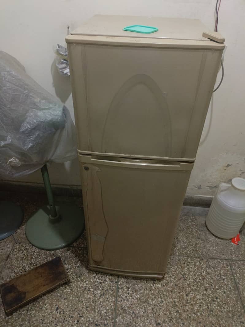 Dawalance Medium size Fridge 5