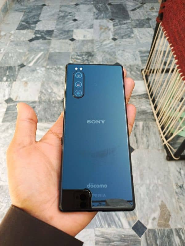 SONY XPERIA 5 0