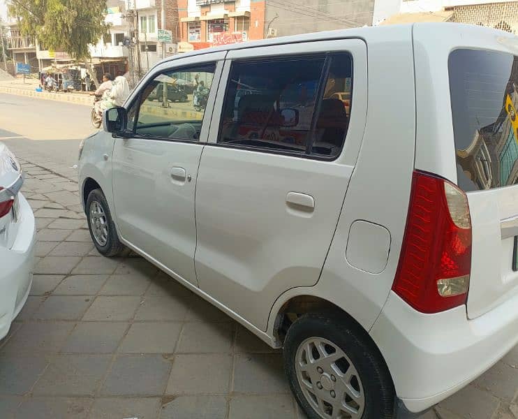 Suzuki Wagon R 2018 3