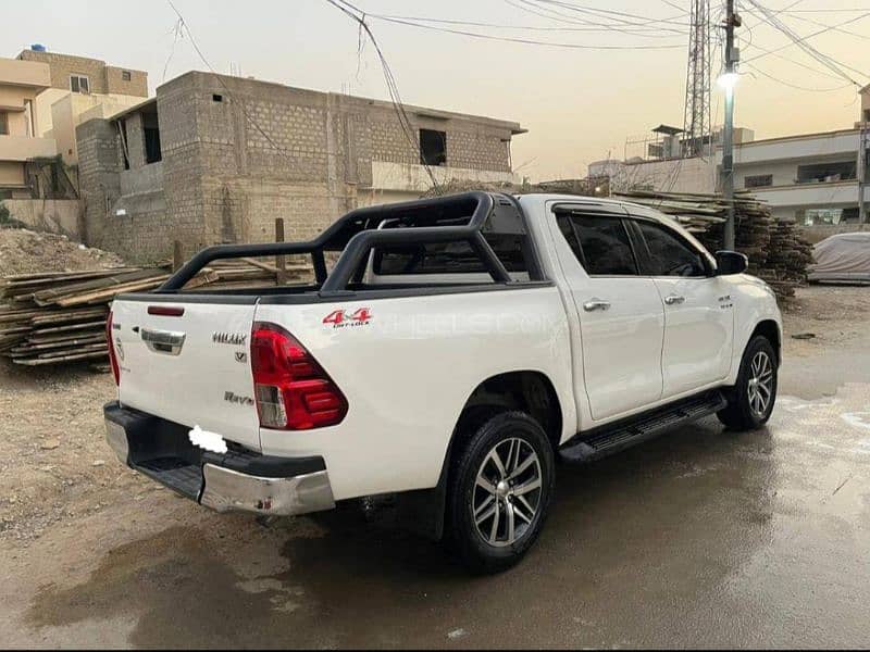 Toyota Hilux 2017 3