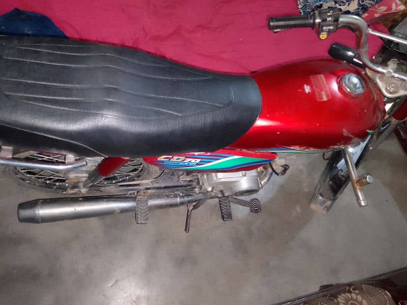 Honda motorcycle 16 17 model hay aal ok Sialkot rejester 3