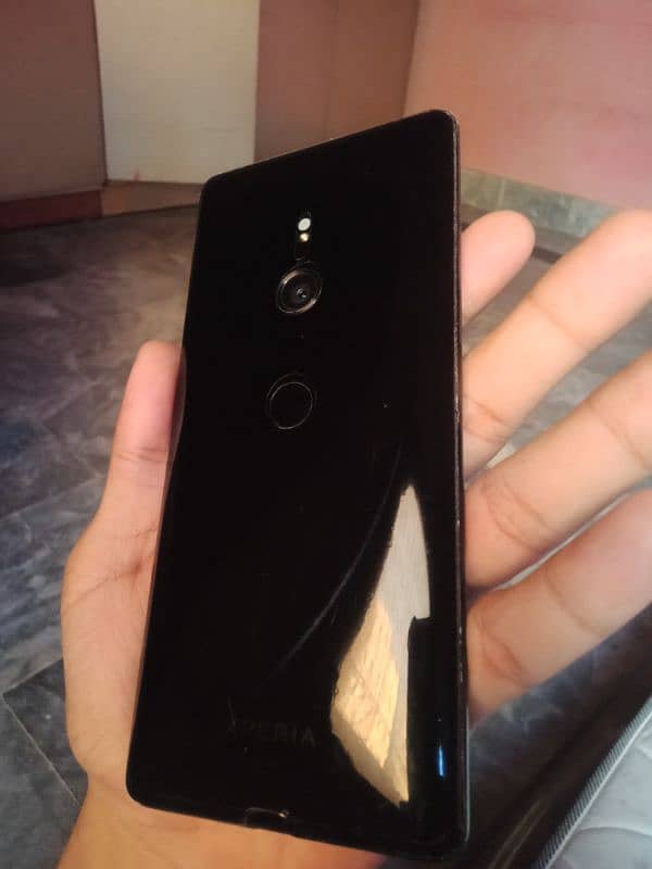 Sony Xz3 Fresh he PTA Approved All Ok Best For PUBG Game Urjent sell 2