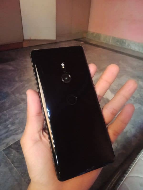 Sony Xz3 Fresh he PTA Approved All Ok Best For PUBG Game Urjent sell 5