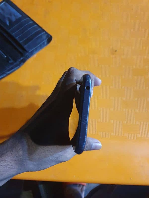 Redmi 9c 3/64 All ok official approved just black spot in LCD 2