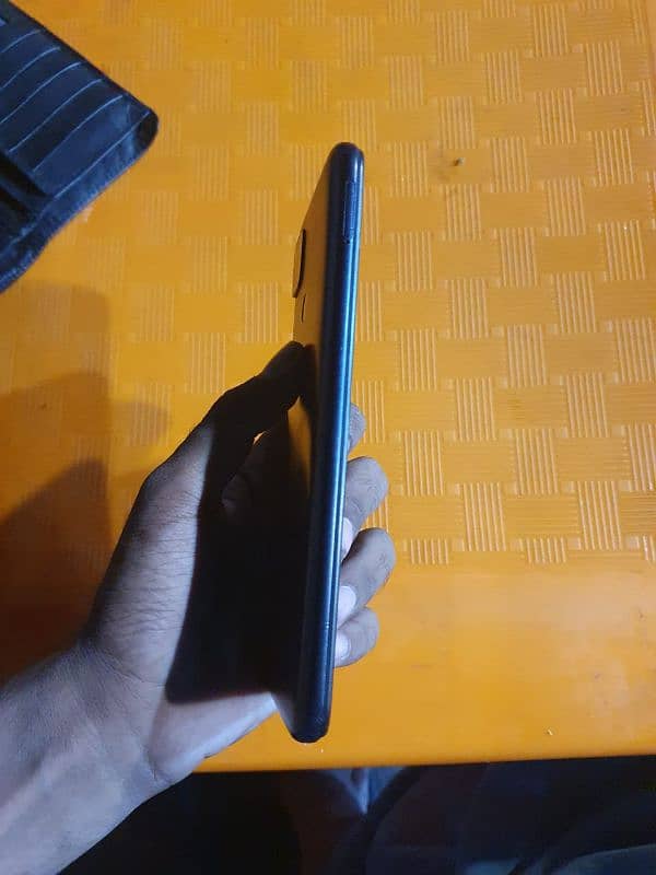 Redmi 9c 3/64 All ok official approved just black spot in LCD 4