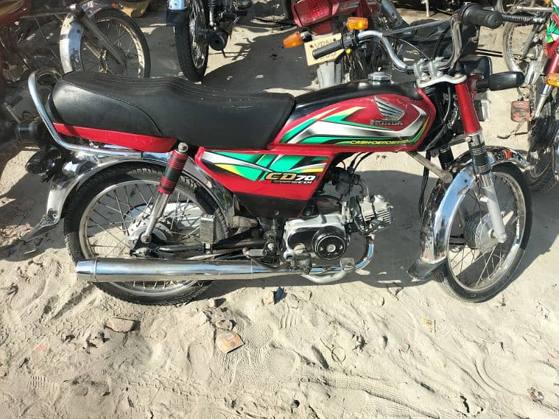 Honda CD70 2022 3