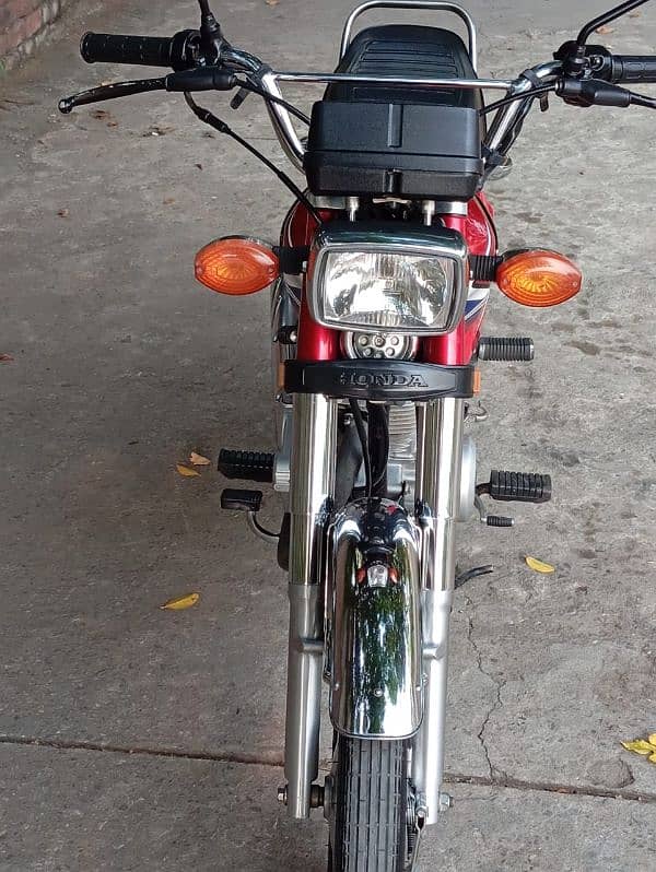 Honda CG 125 MODAL 2020 lover rawalpindi numbar red coluer. 1