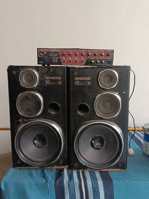 Kenwood Speakers with amplifier 1