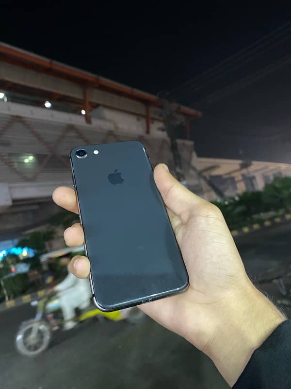 iphone 8 64GB 2