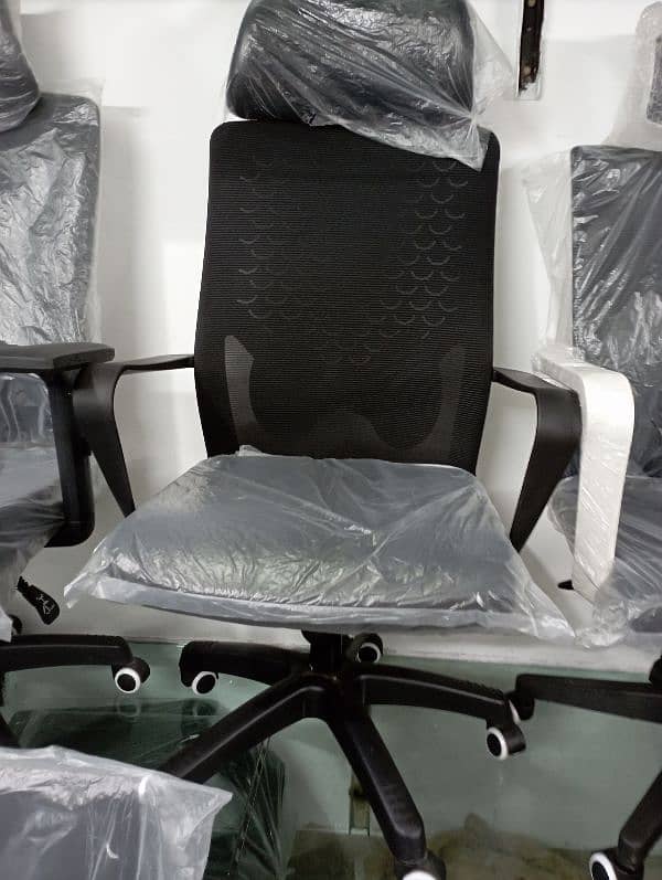 executive chair available on the whole Sale rate 3