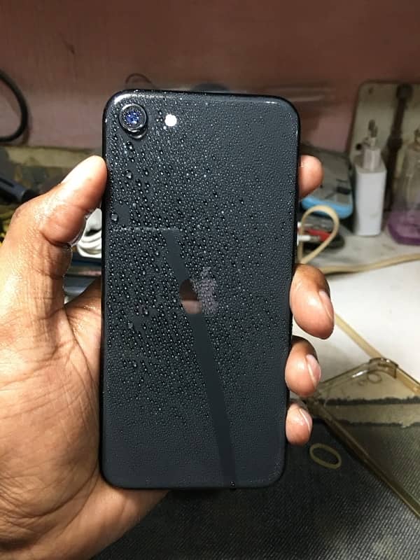 iPhone s e 2020 pta approved  64 gb 0