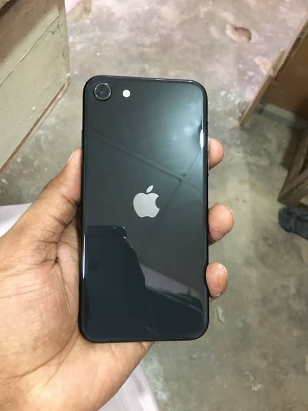 iPhone s e 2020 pta approved  64 gb 1