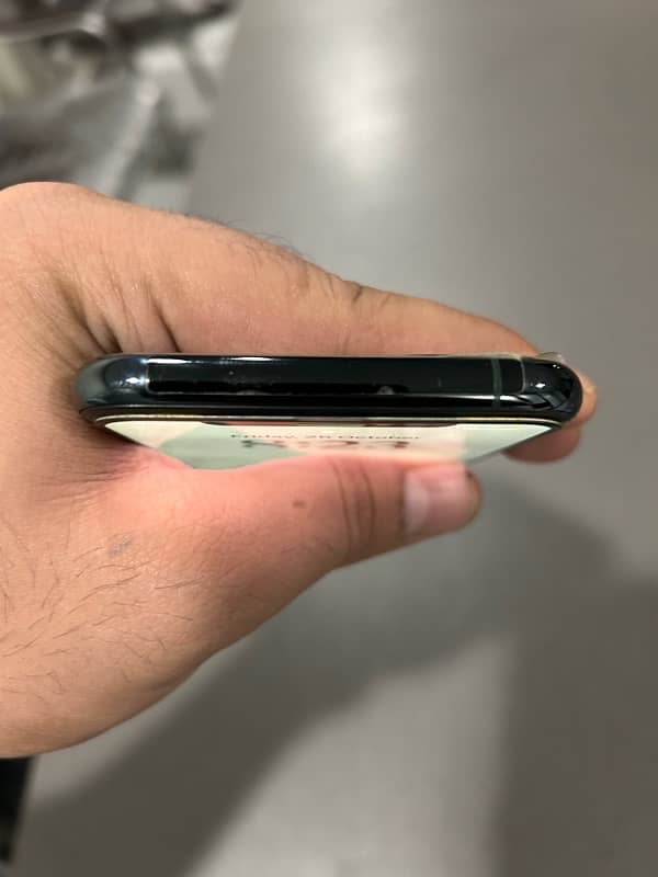 Iphone 11 Pro 64GB Non PTA 3