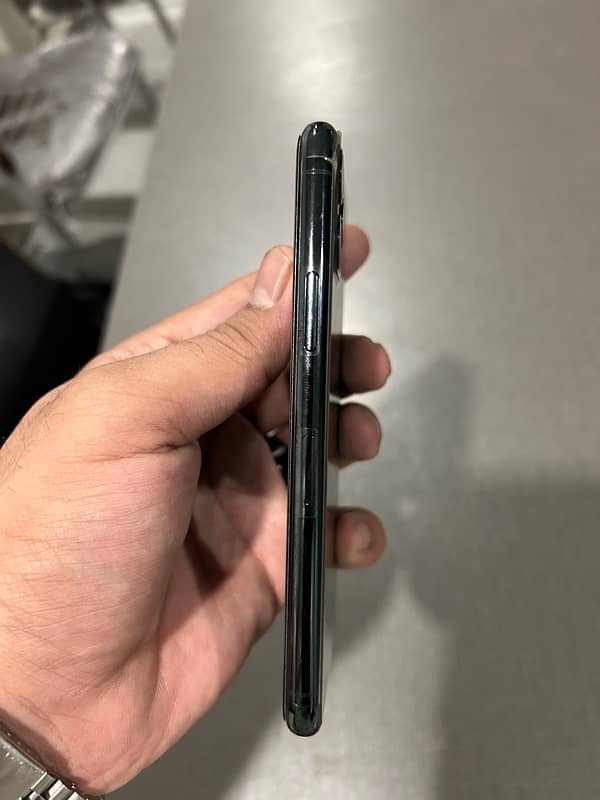 Iphone 11 Pro 64GB Non PTA 4