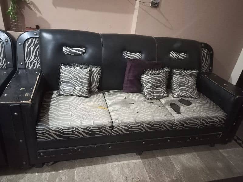 6 seater sofa set in black color 6