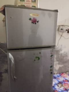 Singer Refrigerator for Sale Neat and clean condition