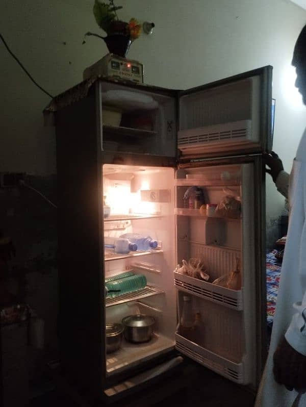 Singer Refrigerator for Sale Neat and clean condition 4