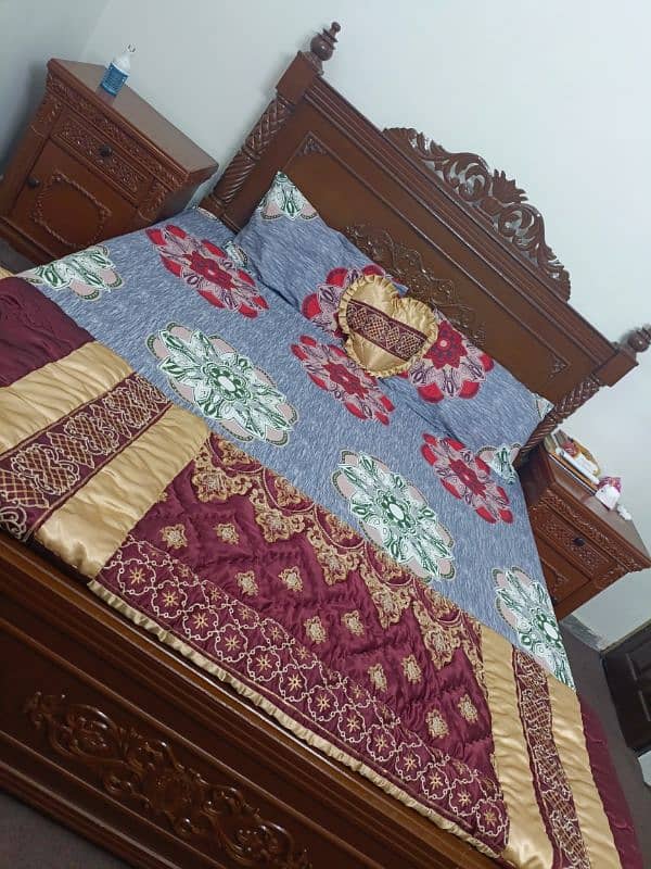 Bed set almost new 1