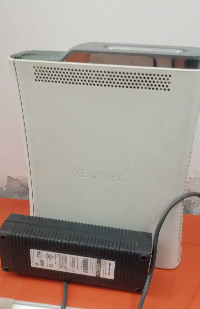 Xbox 360 with hard & games 1