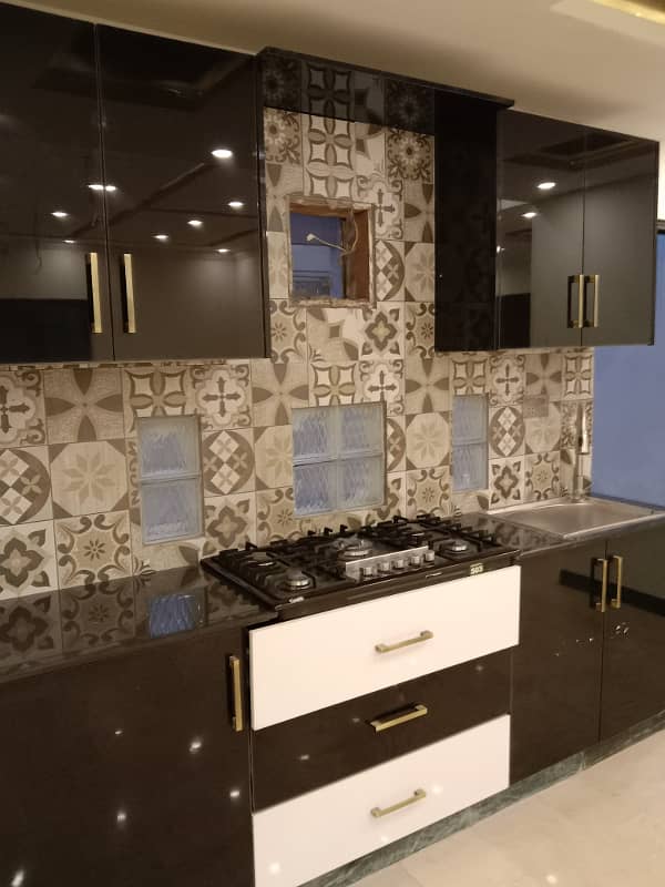 1Kanal New Beautiful Good House Available For Sale DHA Phase 3 9