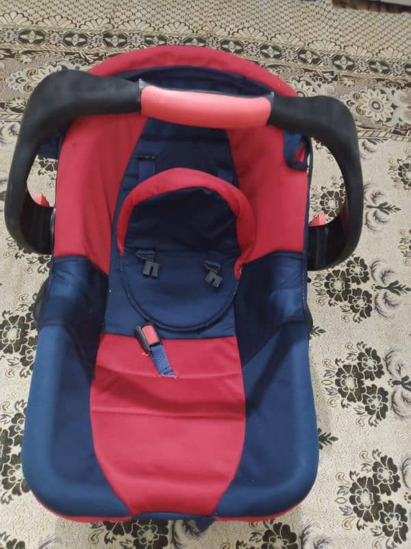 Baby carry cot 1