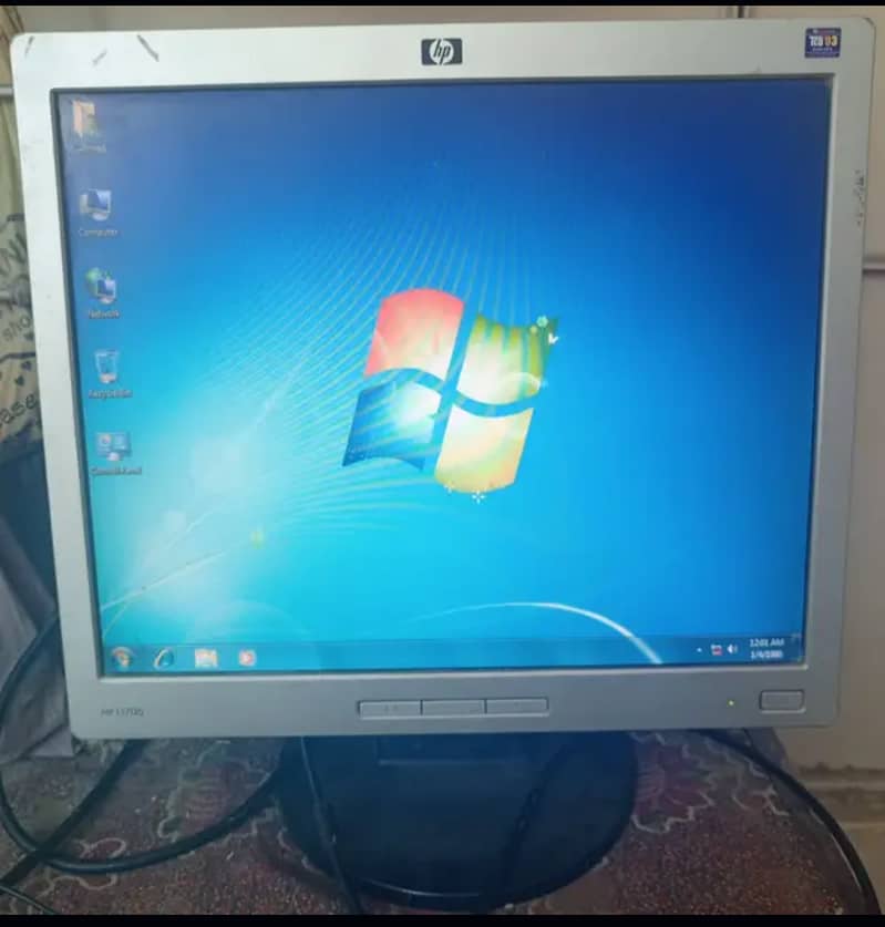 Hp LCD 17 inch good condition 0