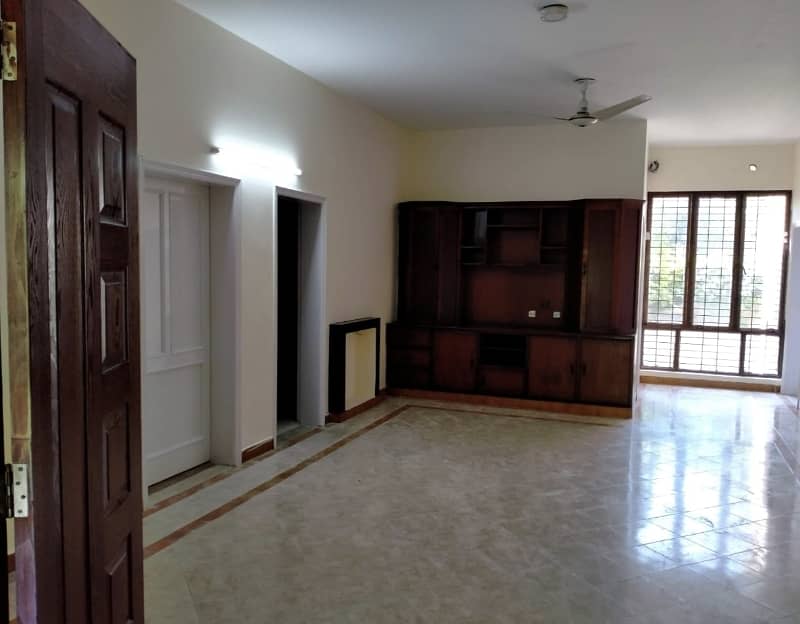 01 Kanal Beautiful Lower Portion available for rent in DHA Phase 2 Lahore Cantt 0